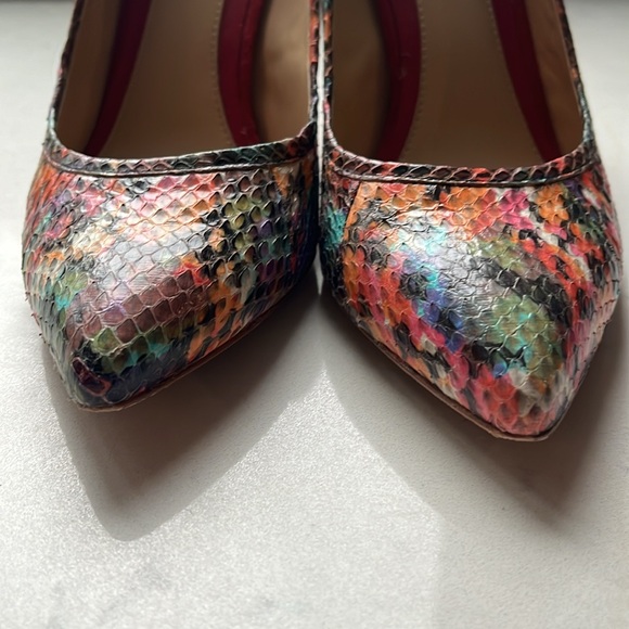 Spectacular Brian Atwood rainbow snakeskin stilettos. Size 7.5 - Picture 6 of 7